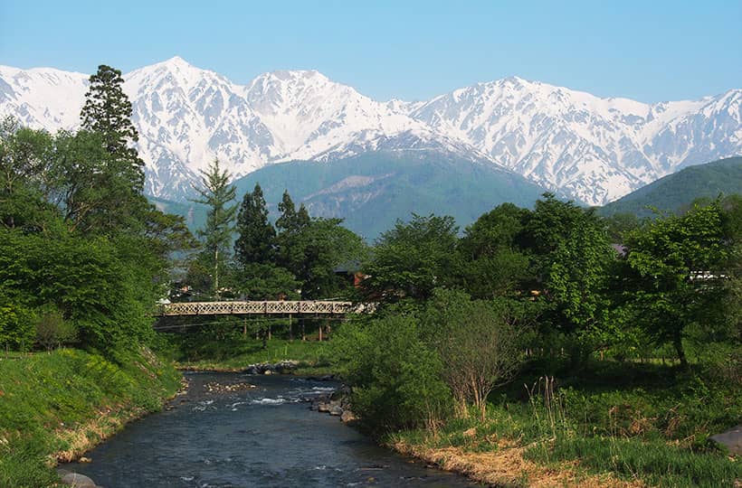 大出のつり橋